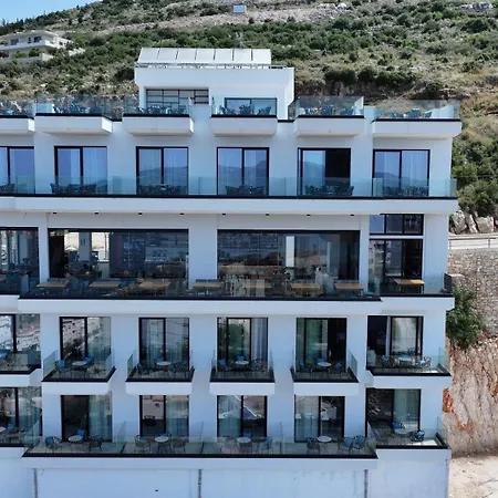 Litan 4* Sarandë