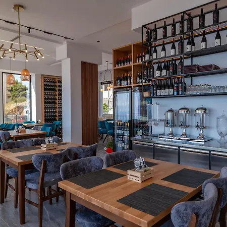 Ξενοδοχείο Litan 4*