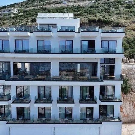 Litan 4* Saranda
